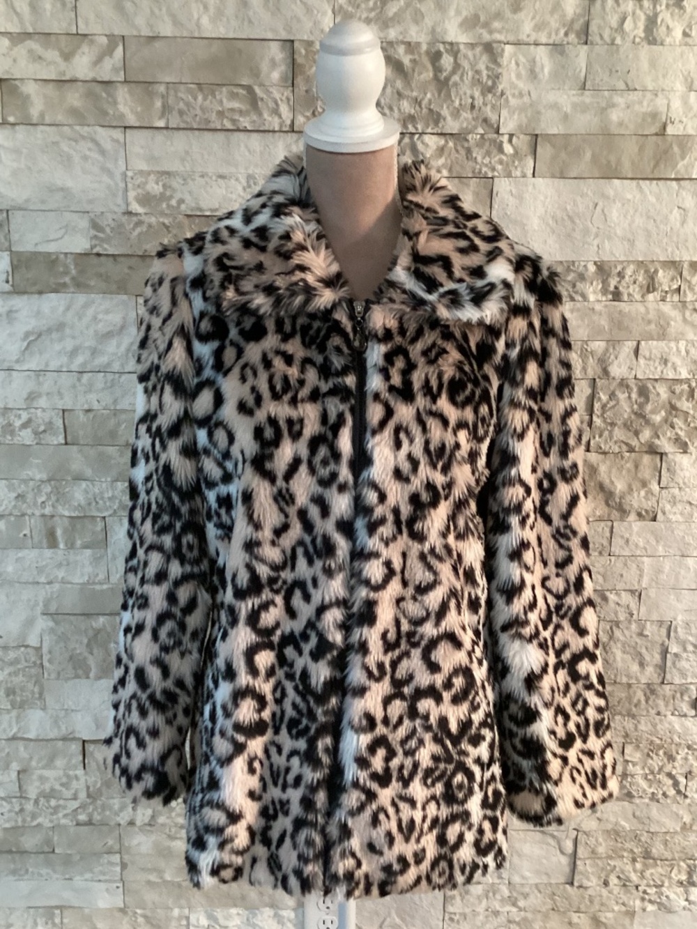 Ameri Mode Faux Leopard Jacket